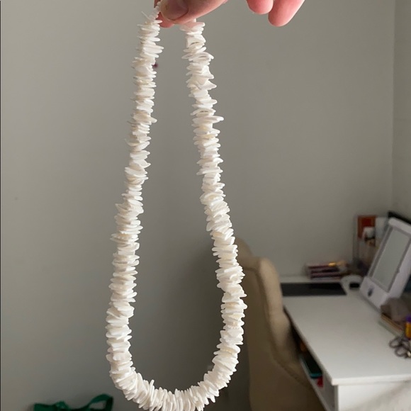 Shell necklace - Picture 2 of 5